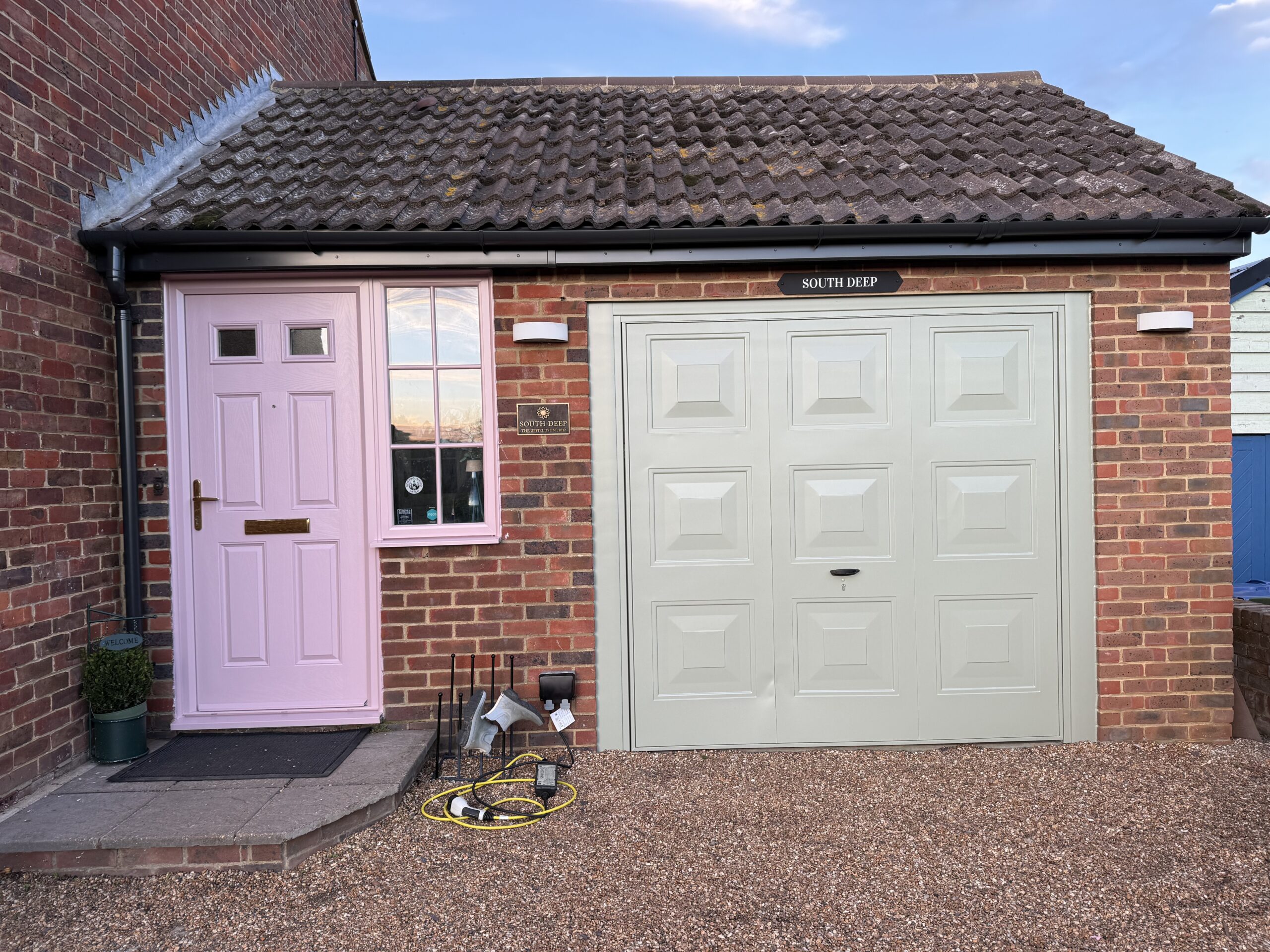 Garage door spray painting in kent, london